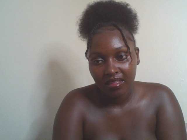 SexyBanni live cam on BongaCams