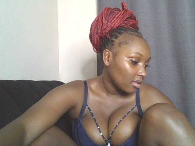 SexyBanni live cam on BongaCams