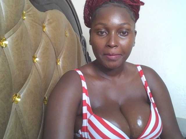 SexyBanni live cam on BongaCams