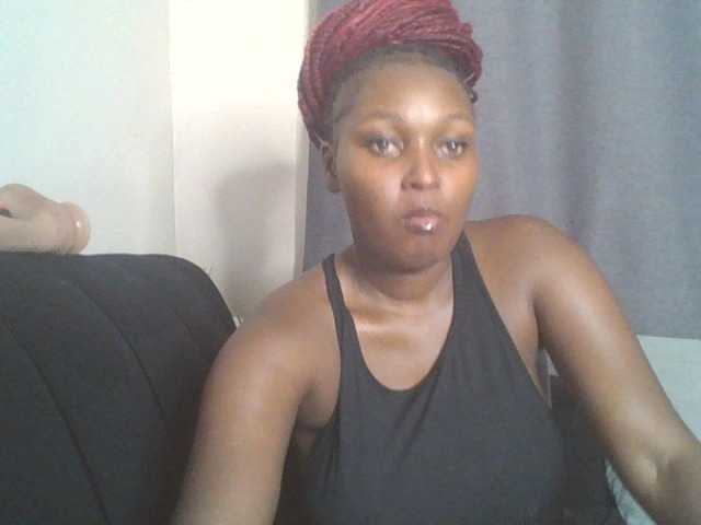 SexyBanni live cam on BongaCams