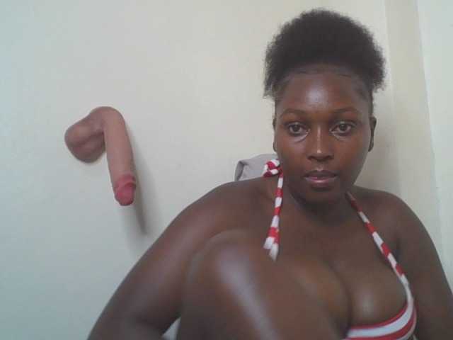 SexyBanni live cam on BongaCams
