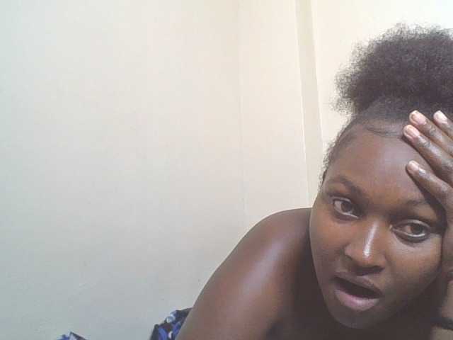 SexyBanni live cam on BongaCams