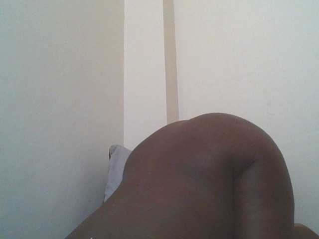 SexyBanni live cam on BongaCams