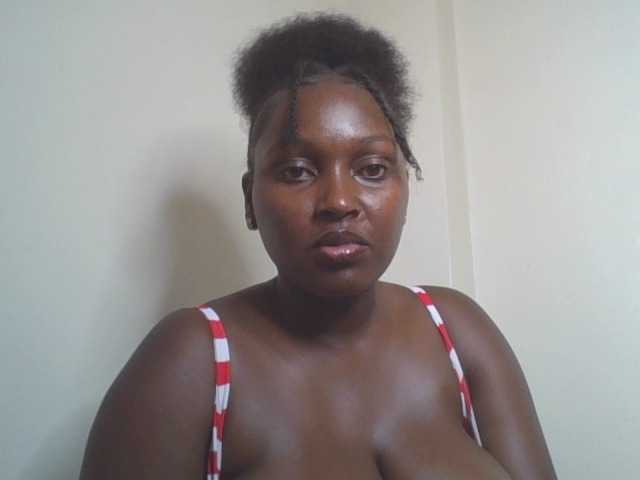 SexyBanni live webcam show