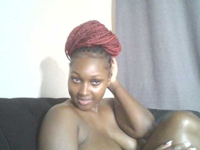 SexyBanni live cam on BongaCams