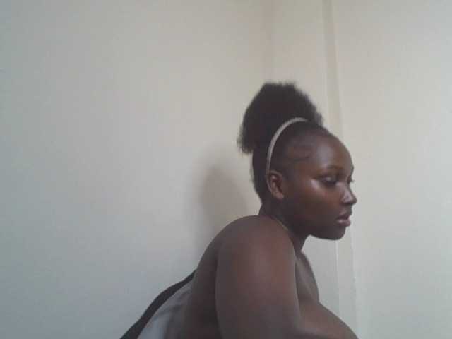 SexyBanni live webcam show