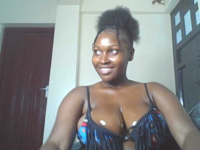SexyBanni live cam on BongaCams
