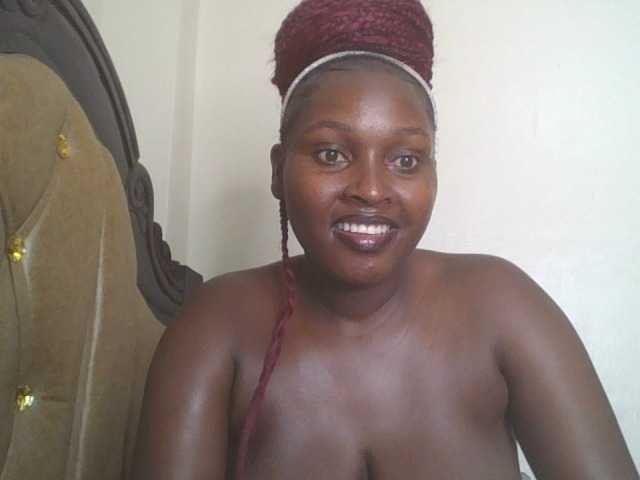 SexyBanni live cam on BongaCams