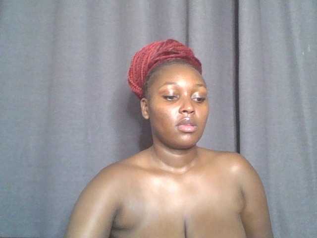 SexyBanni live cam on BongaCams
