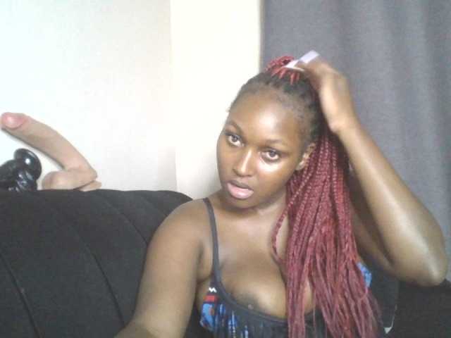 SexyBanni live cam on BongaCams