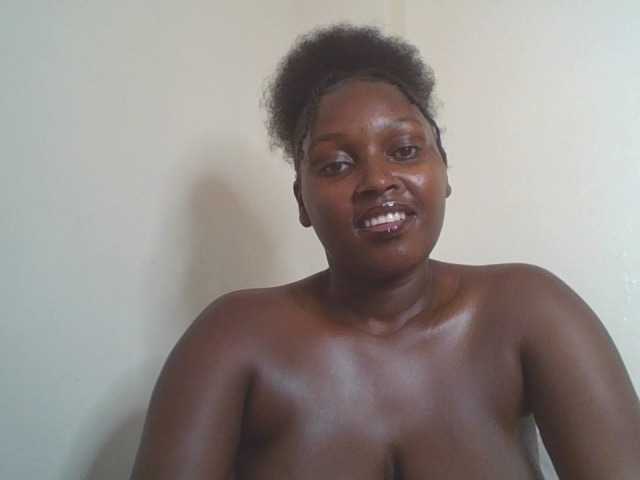 SexyBanni live cam on BongaCams