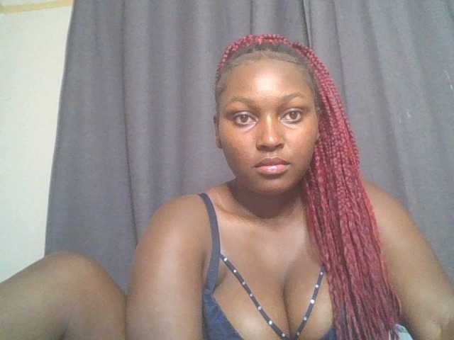 SexyBanni live cam on BongaCams