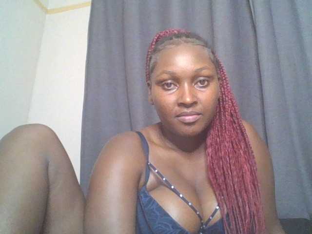 SexyBanni live cam on BongaCams
