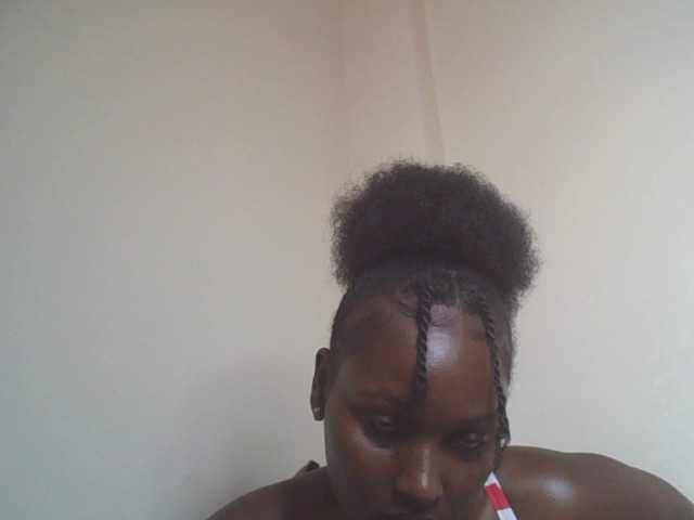 SexyBanni live cam on BongaCams