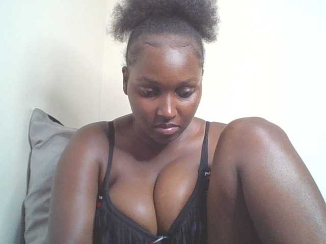 SexyBanni live cam on BongaCams