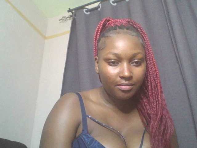 SexyBanni live cam on BongaCams