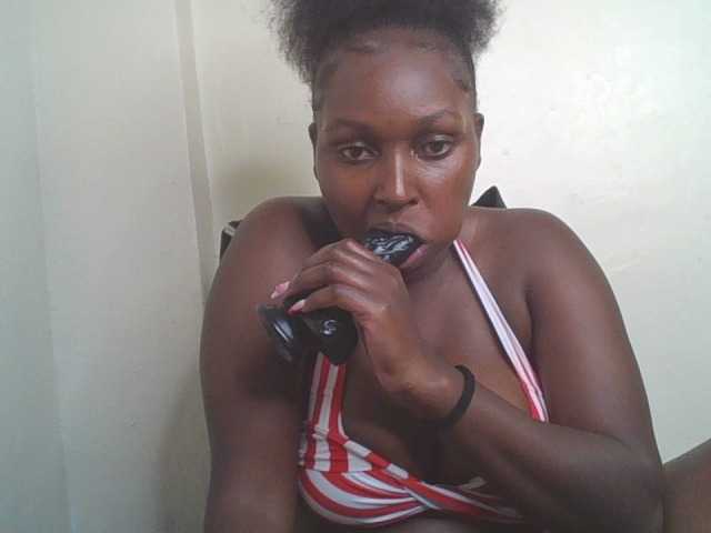 SexyBanni live cam on BongaCams