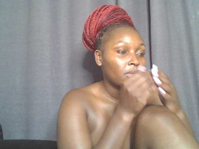 SexyBanni live cam on BongaCams