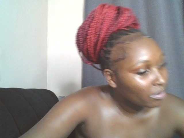 SexyBanni live cam on BongaCams