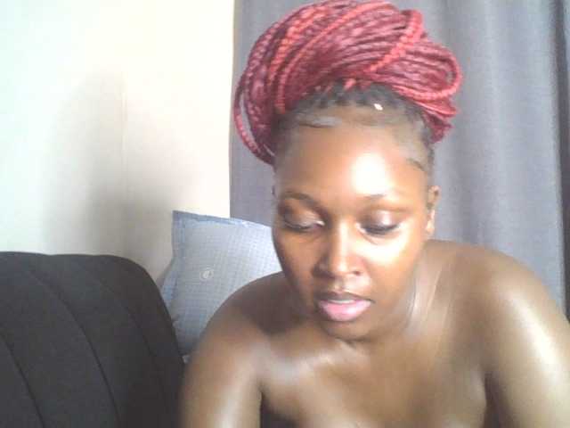 SexyBanni live cam on BongaCams
