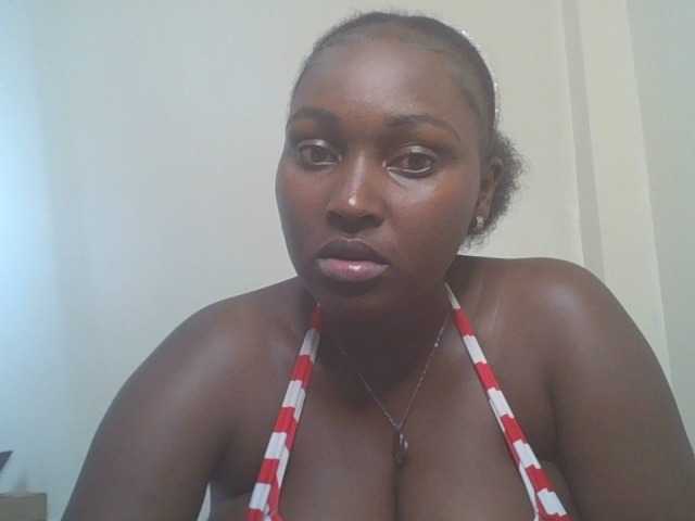 SexyBanni live cam on BongaCams