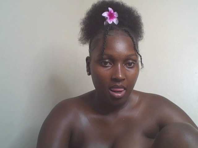 SexyBanni live cam on BongaCams