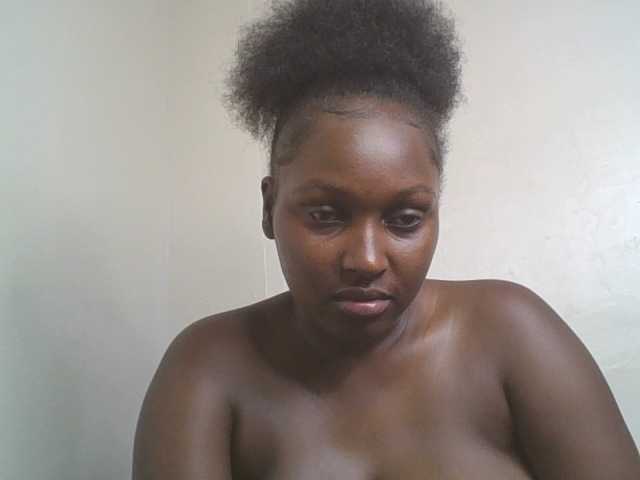SexyBanni live cam on BongaCams