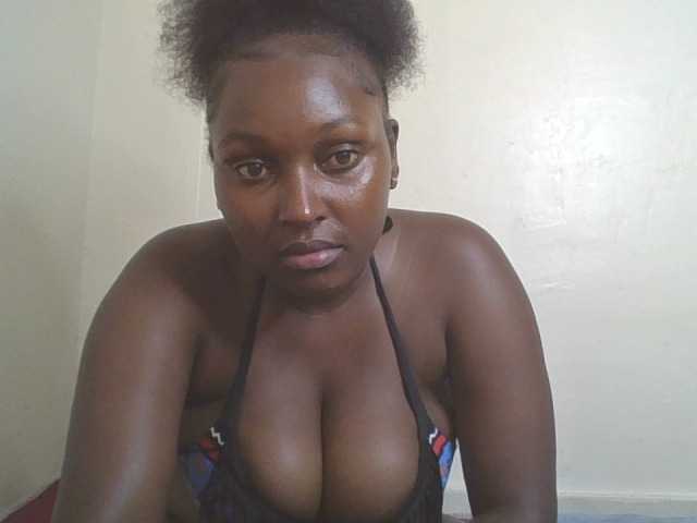 SexyBanni live cam on BongaCams