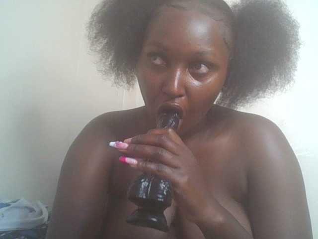 SexyBanni live cam on BongaCams