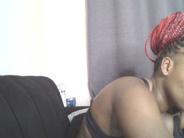 SexyBanni live cam on BongaCams