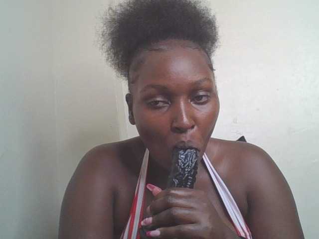 SexyBanni live cam on BongaCams