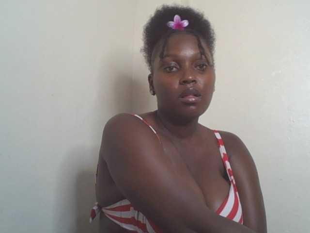 SexyBanni live cam on BongaCams