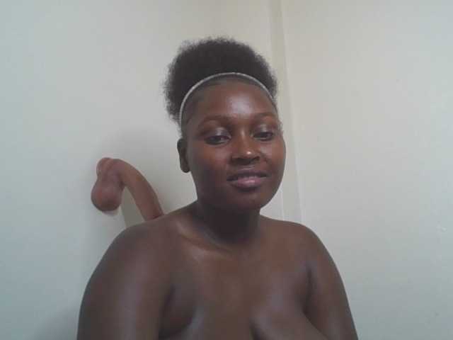 SexyBanni live cam on BongaCams