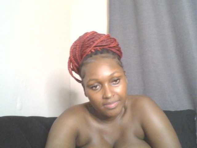 SexyBanni live cam on BongaCams