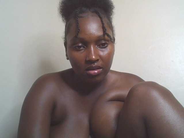 SexyBanni live cam on BongaCams