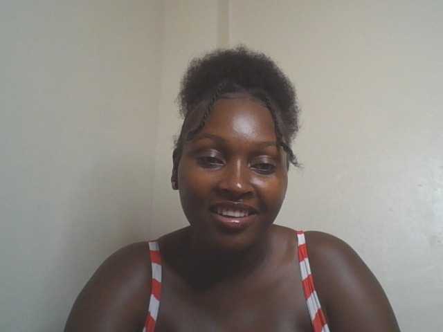 SexyBanni live cam on BongaCams