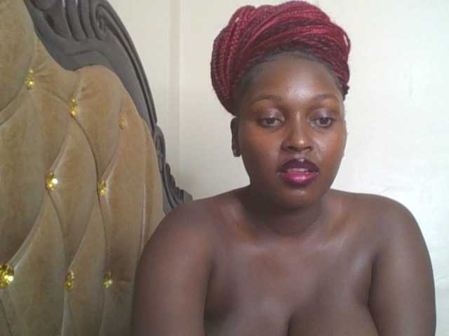 SexyBanni live cam on BongaCams