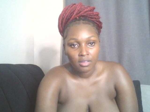 SexyBanni live cam on BongaCams
