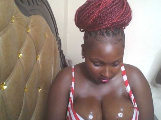 SexyBanni live cam on BongaCams