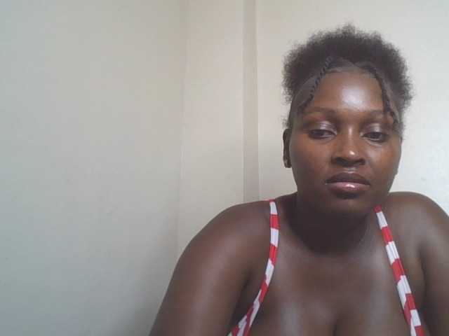 SexyBanni live cam on BongaCams