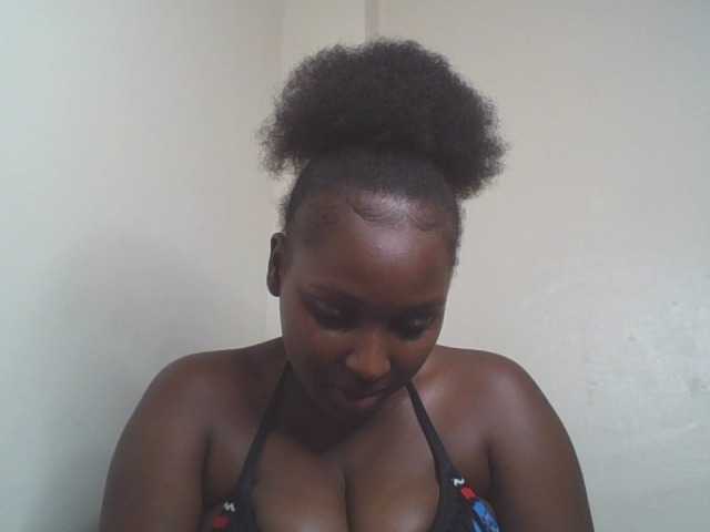 SexyBanni live cam on BongaCams