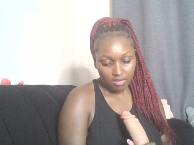 SexyBanni live cam on BongaCams