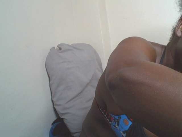 SexyBanni live cam on BongaCams