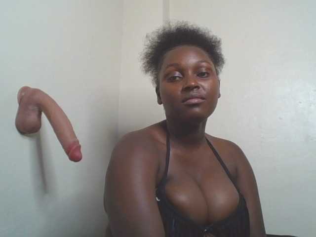 SexyBanni live cam on BongaCams