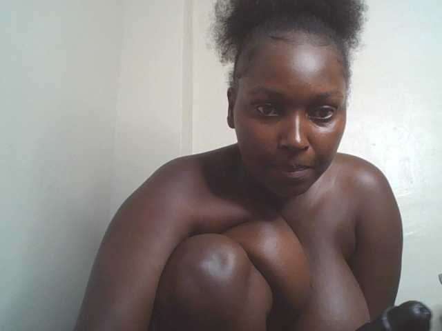SexyBanni live cam on BongaCams
