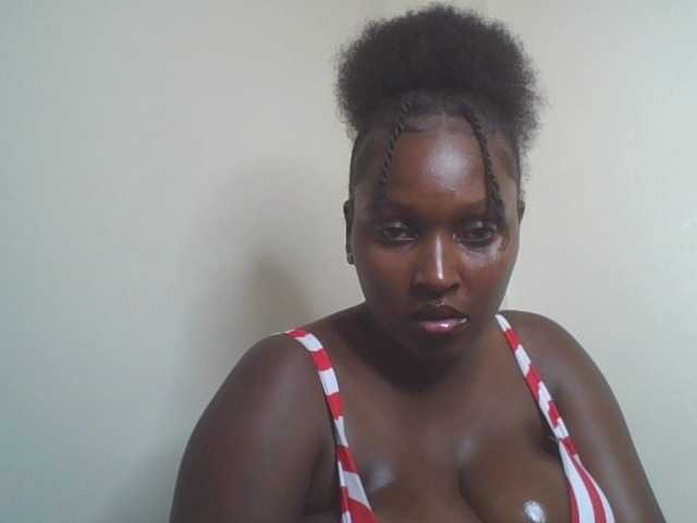SexyBanni live cam on BongaCams