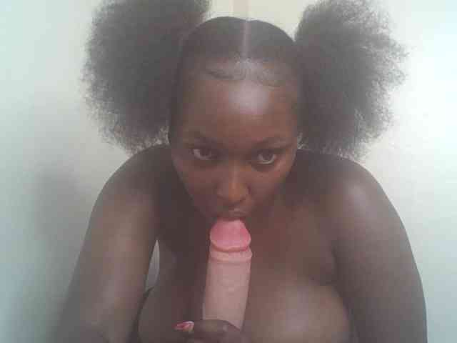 Model: SexyBanni