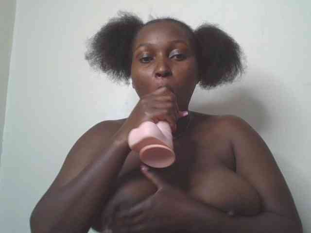 SexyBanni webcam