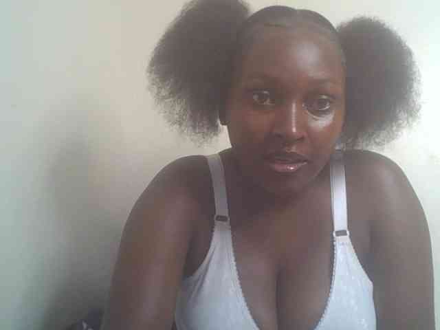 SexyBanni webcam