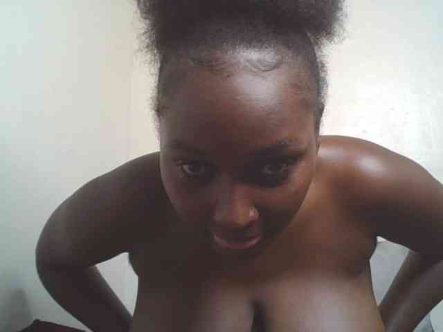 SexyBanni webcam